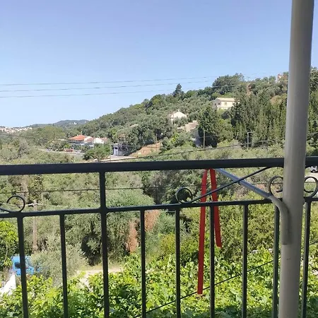 Spiros Full House In Appartamento